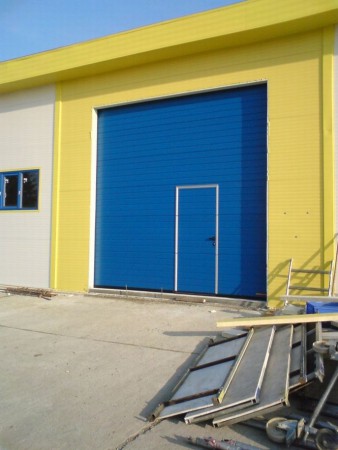 Bánovce nad Bebravou, VOTEP s.r.o., Priemyselné sekčné brány HÖRMANN SPU 40